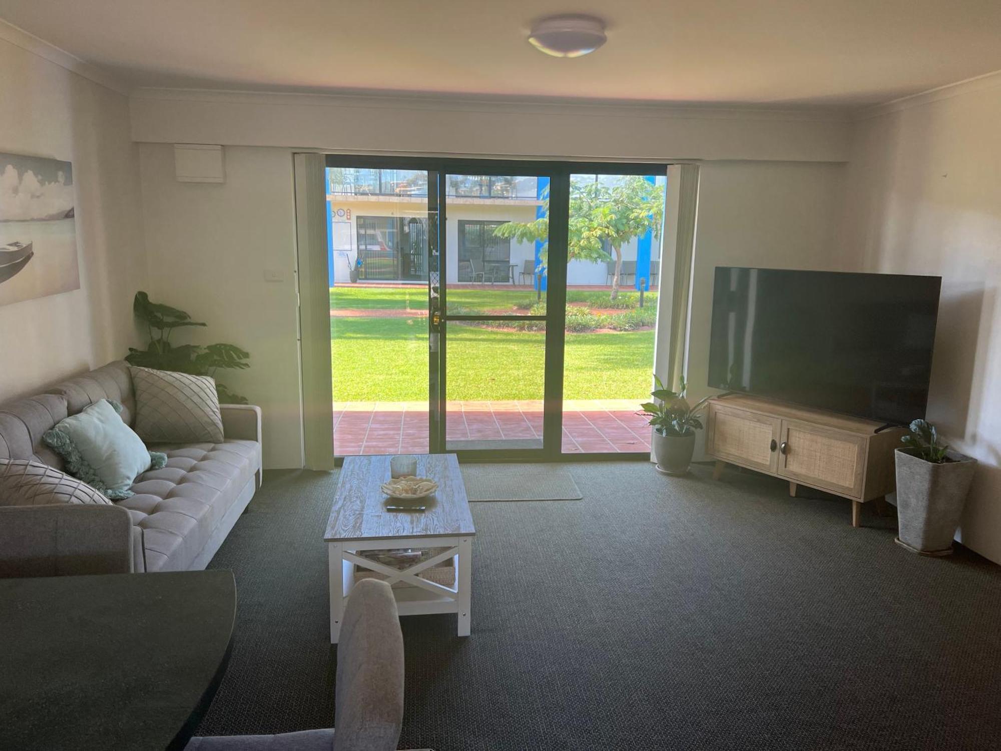 Nautilus Hamptons Style Luxury Beach Apartment Merimbula Buitenkant foto